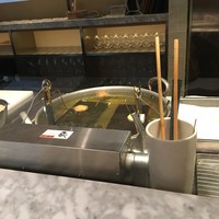 フレンチ串揚げ BEIGNET 大阪･ウメシバ - 揚げ場