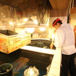 Uotaru - 職人が素早くすくい上げて豪快な活魚料理に！