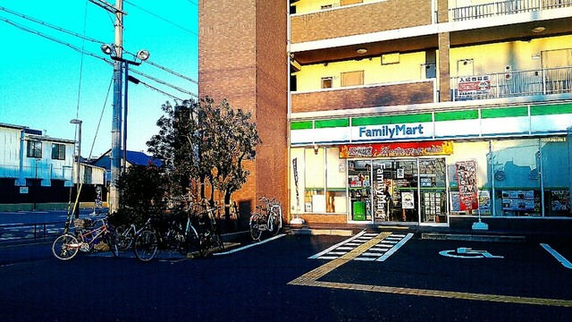 ファミリーマート 高槻川西町一丁目店 高槻 その他 食べログ