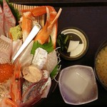 軍ちゃん 直江津店 - 海鮮丼<上>(税抜き1500円)