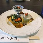 日本料理 和か葉 - 先付（胡麻豆腐、三色真丈他）