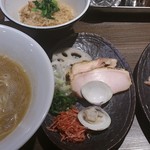 つけ麺一燈 - 海老、貝、鶏の白湯そば(4) 