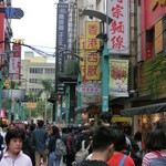 阿宗麺線 - 30人位並んでいても10分程度の待ち時間。