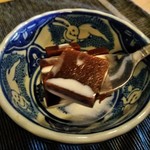 和み茶屋 - [料理] 黒糖の羊羹 ひと口大 アップ♪ｗ
