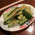 焼肉 八虎 - たたきキュウリ