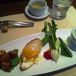 クッチーナ・ベジターレ・オット - 前菜の盛り合わせ