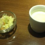開明軒 - コールスローサラダ＆スープ