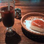 ティールーム Nicol - アイスコーヒー＆友永アンパン