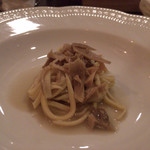 f - キッタラに天日干しにした天然のマイタケ