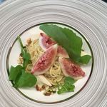 トシ・ヨロイヅカ 東京 - 