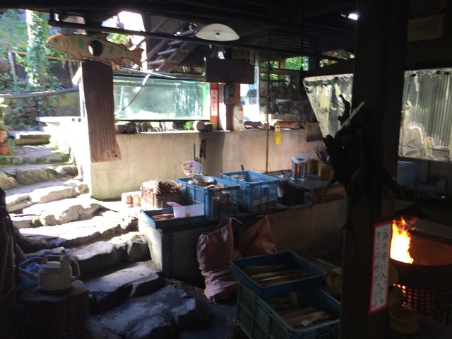 やまめの里 見月茶屋>