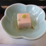Ootakesou - お豆腐も桜を使った桜豆腐です、これが上品で美味しかったです。