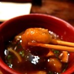 江戸心 山ぼうし - 赤出汁の中にはナメコ