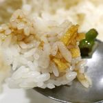 東京カオマンガイ - 甘味とともに辛味を帯びた黒ソースと、ご飯との相性はベター！
