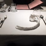 リストランテ サクラ - 食事前のテーブルセッティング