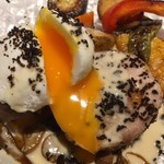 リストランテ サクラ - ポーチドエッグを割ると…
