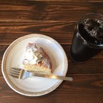 カフェかじふち - アイスコーヒーとバナナケーキ