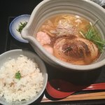 白醤油ラーメン  850円  スッキリといっても、味はかなりしっかりしています