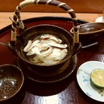 日本料理 太月 - 甘鯛と松茸の土瓶蒸しです♪