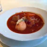 Russian Restaurant ROGOVSKI 銀座 - 大きな具材がごろっと入っている田舎風ボルシチ