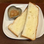 ジャム cafe 可鈴 - 今日はパンでいただきました。