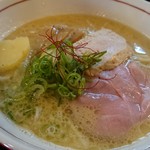 麺や 雅流 - 一番人気　鶏豚白湯 750円