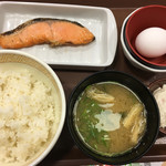 すき家 - たまかけ鮭(´∀｀)朝定食