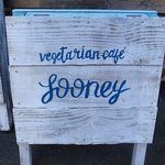 Vegetarian Cafe LOONEY - 