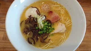 Hakatamizutakiramenukammuri - 博多水炊き風ラーメン＋味玉