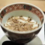 虎白 - トリュフとユリ根すり流し　うずらの温泉玉子
