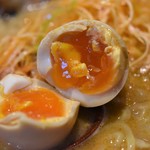 麺場 田所商店 - 九州麦み味噌味噌漬け炙りチャーシュー麺（煮玉子＋肉ネギ）