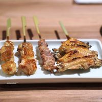 銀座　神籬 - 東京しゃもの手羽先、せせり、むね皮巻き 水郷赤鶏のぼんじり