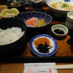 Taniarashi - お昼の定食   1000円