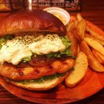 Jacksonville - 11月の月替わりバーガー『たっぷりレタスのタルタルテリヤキチキンバーガー』