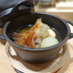 寿しの吉乃 - 2017.11 焼きフカヒレ、器は特注のバーミキュラ