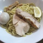 らーめん チキント - ここでもレモン。これ、麺にかけます。合います。
