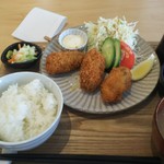 Wafuukafeshushu - カキフライ定食 980円♪