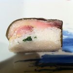 たつみ寿司 - 鯖寿司断面