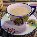 カフェ ダンダン - セットBのチャイはオサレなカップで・