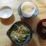 海さくら - サラダ、お吸い物、茶碗蒸し、いつもの３点セット。