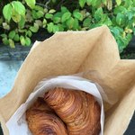 エグ・ヴィヴ - 焼きたてクロワッサン