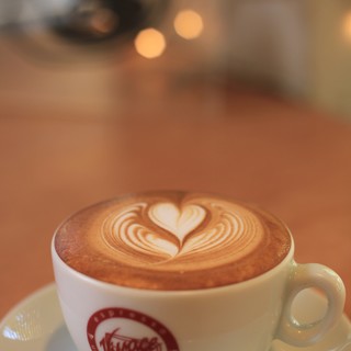 CAFE Elliott Avenue_0