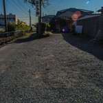 ひびき庵 - 駐車塲（くるまどめ）より第（やしき）を窺（うかゞ）ふ