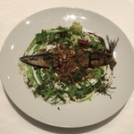 ア・ニュ ルトゥルヴェ・ヴー - 秋刀魚のムニエル　フレッシュトマトと共に　肝タプナードソース