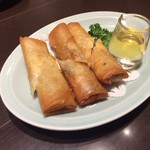銀座 天龍 - ハチミツで食べる春巻(3本) ¥830-