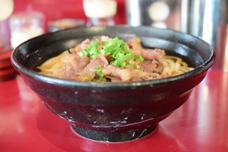 山下本気うどん - 肉うどん@税込880円