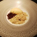 イル アオヤマ - 栗、バニラなどのデザート