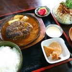 食事処味喜 - ヘルシーハンバーグ定食(馬肉みそだれ)