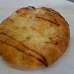 パンフィールシュン - チーズをインしたパン（モッツアレラ）