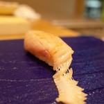 鮨 紺乃 - 鰆のヅケ